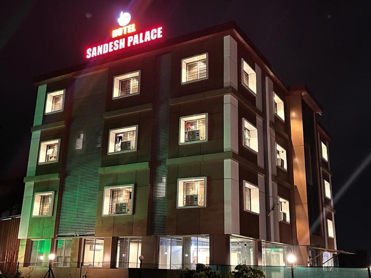 Hotel Sandesh Palace Lonavala Exterior foto